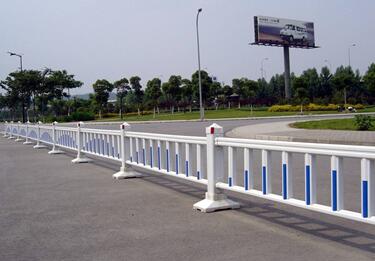 市政护栏.jpg